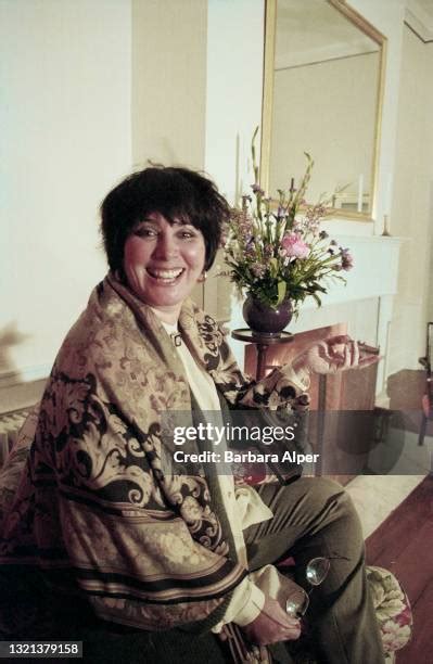 olivia goldsmith author.